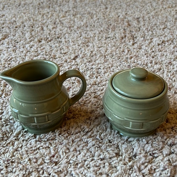 Longaberger Dining Longaberger Pottery Creamer And Sugar Set Like